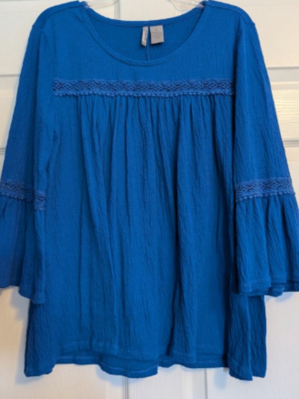 New Directions Blue Flowy Top - Like New - Size L
